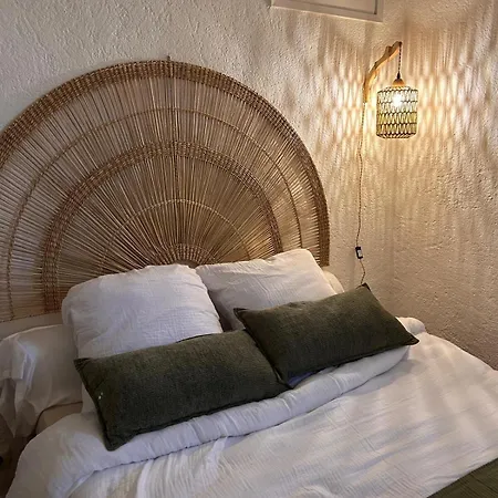 Cozy Bormes-les-Mimosas